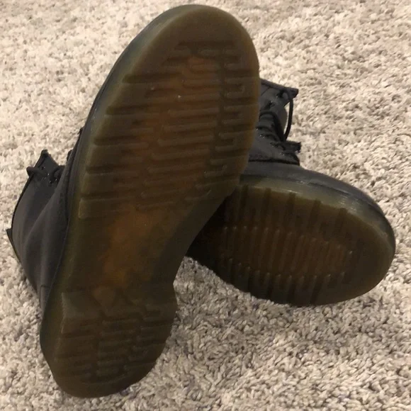 Dr. Martens Delaney Boot - Picture 5 of 9